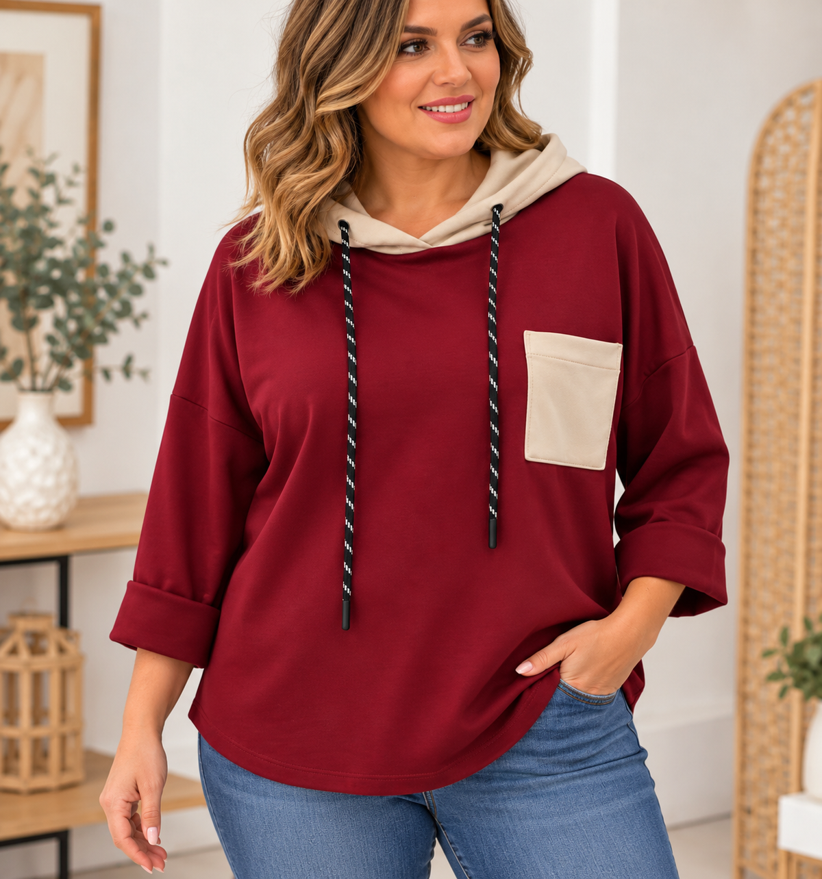 SUDADERA CON CAPUCHA Y BOLSILLO