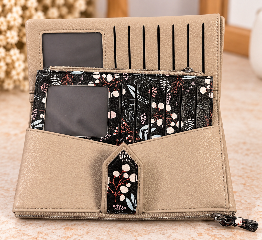 CARTERA MONEDERO BEIGE CON ESTAMPADO FLORAL